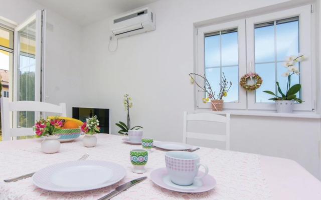Nice Apartment in Pakostane With 1 Bedrooms and Wifi
