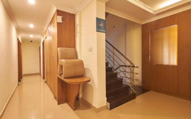 OYO 2118 Palm Shore Residency