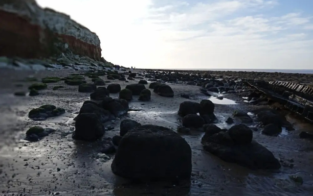 Caravan - Sleeps 8 - Pets Ok - Parking