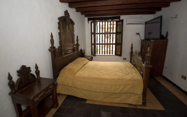 Casa de la Moneda By Nomad Guru