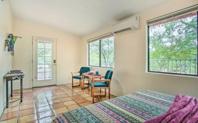 Charming Tucson Casita Near Hiking & Biking!