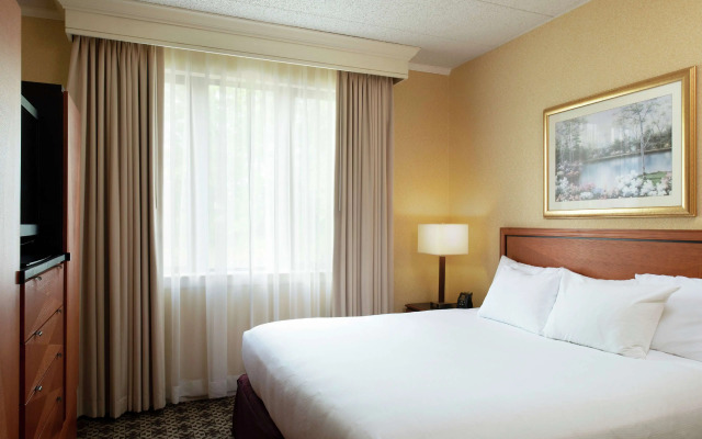DoubleTree Suites by Hilton Hotel Mt. Laurel