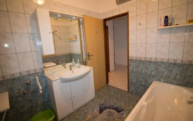 Apartments Lores