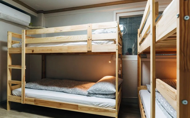 10 Guesthouse Hostel