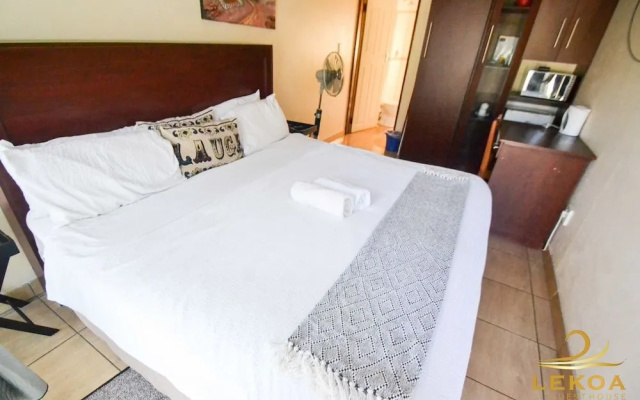 Lekoa Bed and Breakfast and Trading