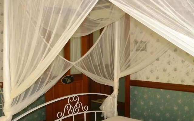 Riviera Bed and Breakfast