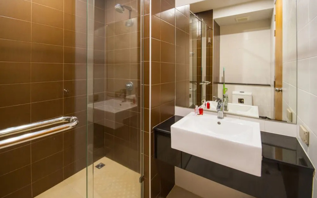 Peaceful 1-Bedroom Apartment at Saiyuan Buri Condominium