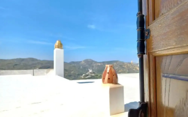 Skyros BnB Little Horse in Skyros Town