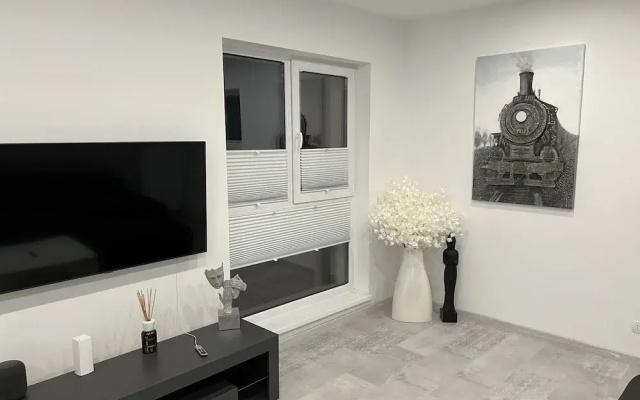 Amazing 2-Room Penthouse Cityview W13