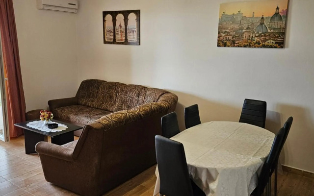 Apartmani Marina