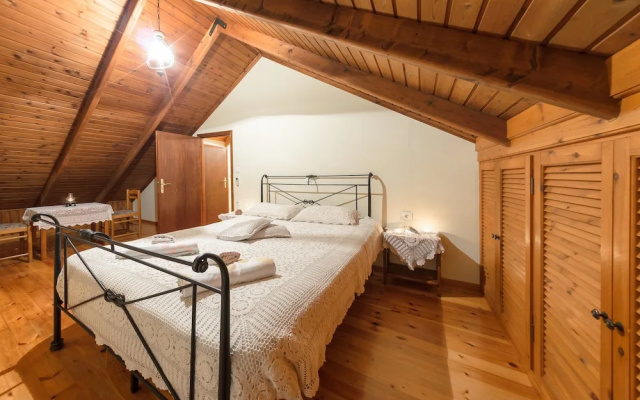 Tesys Studios & Apartments