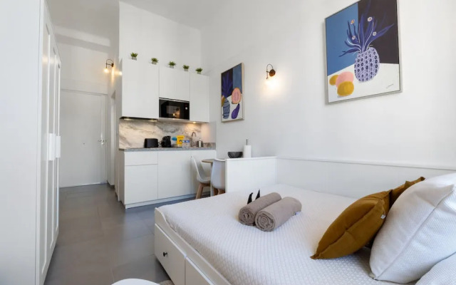 406 L Optimiste in Cannes