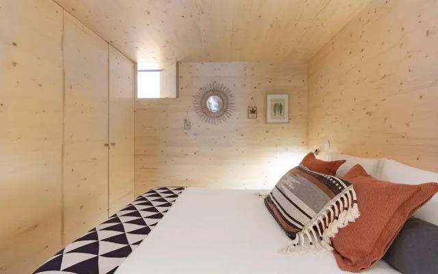 Mac003 · Macario Wood Apartment // Netflix