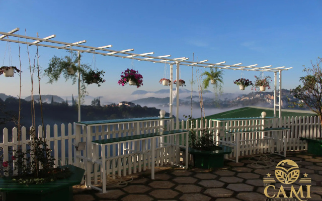 Lacami Dalat Hotel