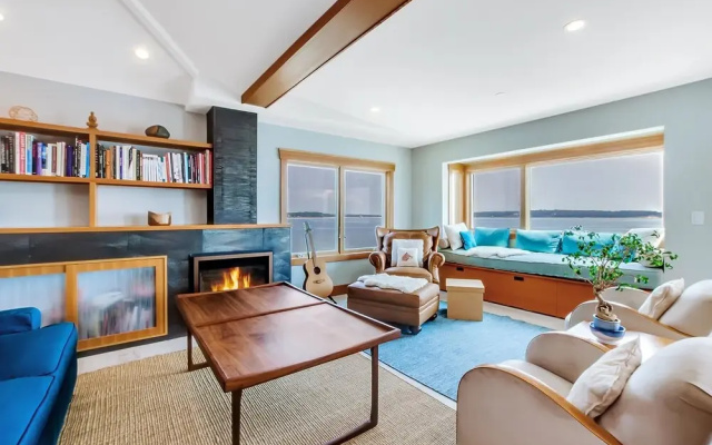 North Fork Waterfront Beach House
