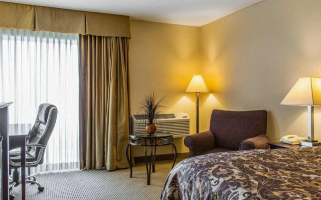 Rodeway Inn & Suites East Windsor