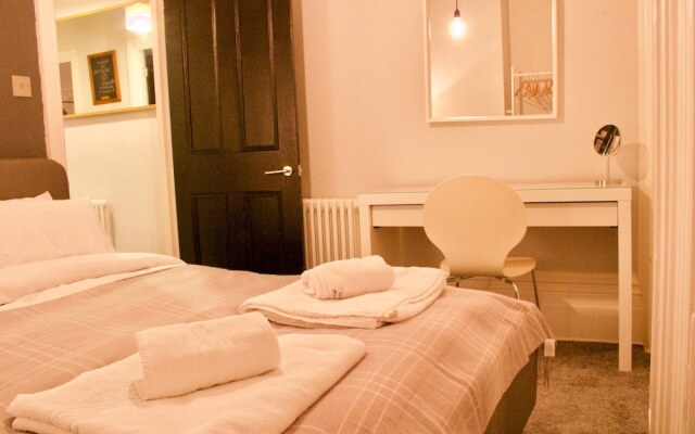 Апартаменты Central Brighton Apartment комната для гостей