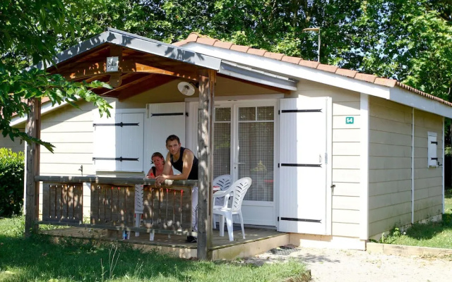 Detached Chalet With a Covered Terrace in Green Surroundings