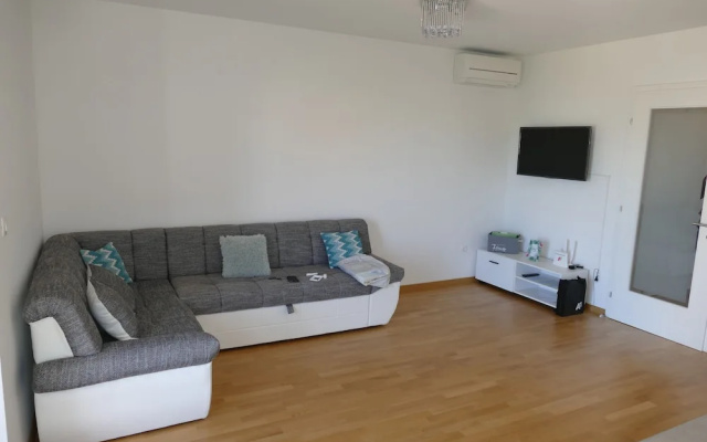 Apartment Luxanni 2
