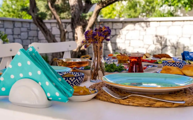 Cemal Alaçatı Hotel