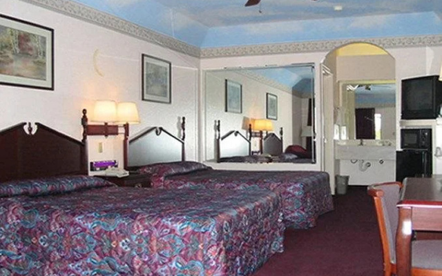 Scottish Inns & Suites Humble
