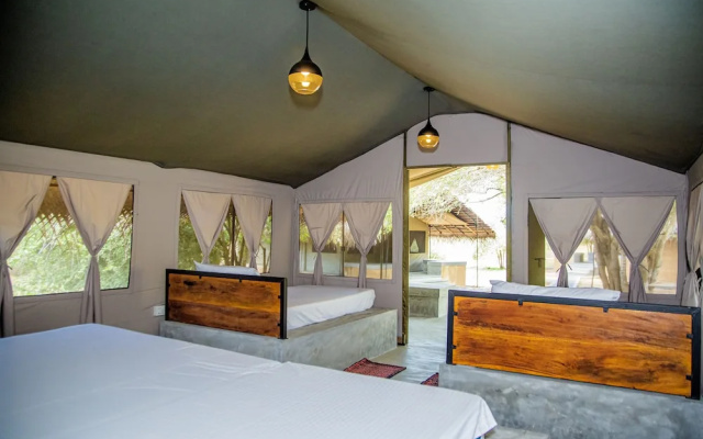 Yala Wild Hut