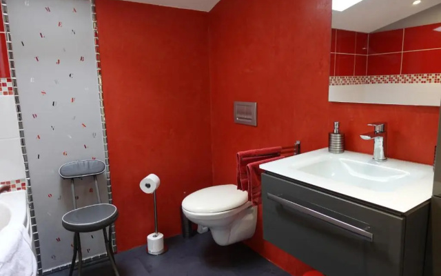 Gîte 4 étoiles avec hébergement insolite - 10 personnes