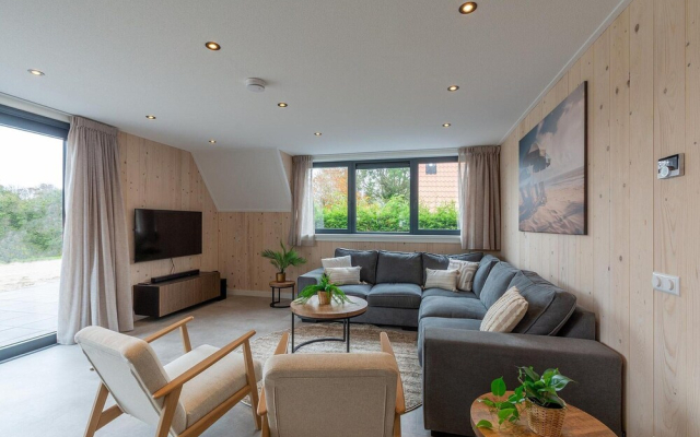 Seaside Holiday Home With Garden