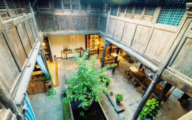 Lanxi Jiezi college fine bed and breakfast