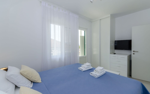 Apartments Pleasures