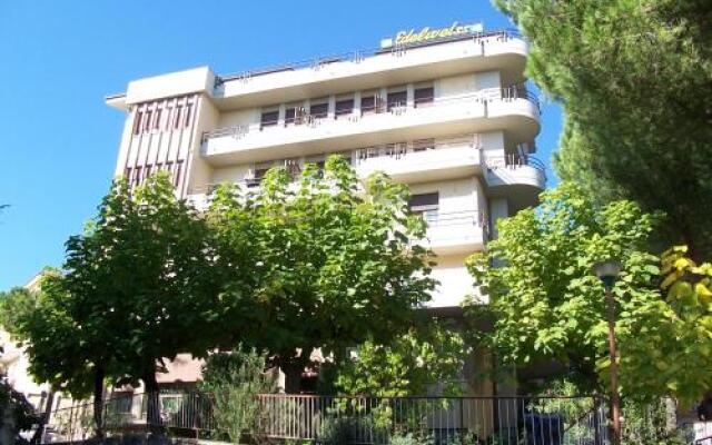 Hotel Villa Edelweiss Кьянчиано Терме вид на фасад
