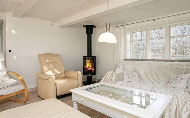 6 Person Holiday Home in Bogense