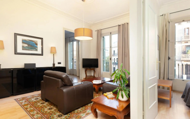 GAUDIR 7 · Bright & comfortable apart. near Passeig de Gracia