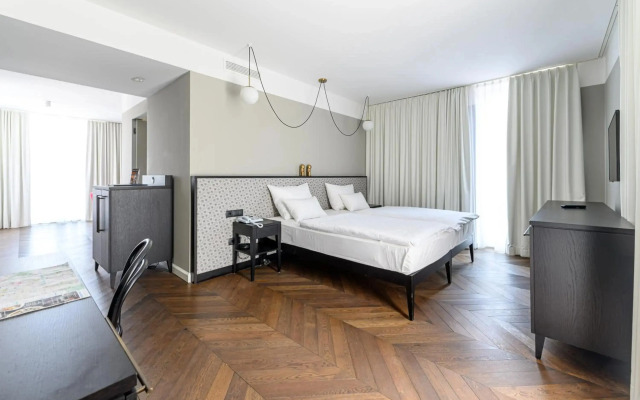 Hotel Caroline