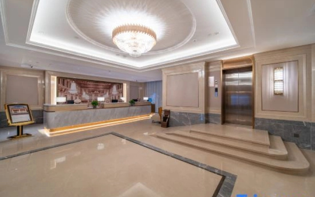 Vienna Hotel (Urumqi Midong Government Traditional Chinese Medicine Hospital Branch)