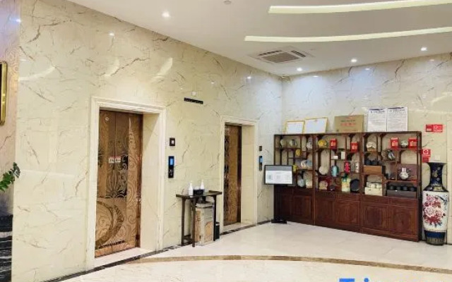 Hindu Hot Spring Hotel (Delong International Jewelry City Duobao City Branch)