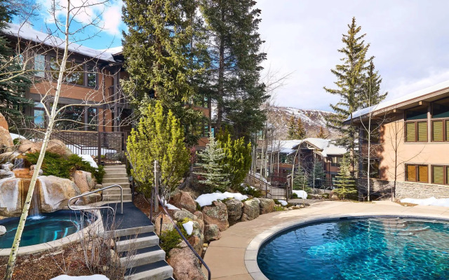 Aspenwood Condominiums