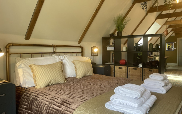 Queensbury Loft