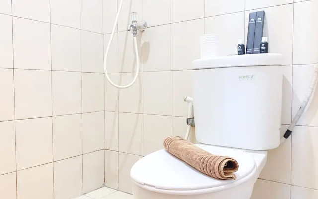 Good Deal And Cozy Stay Studio Room Tifolia Apartment