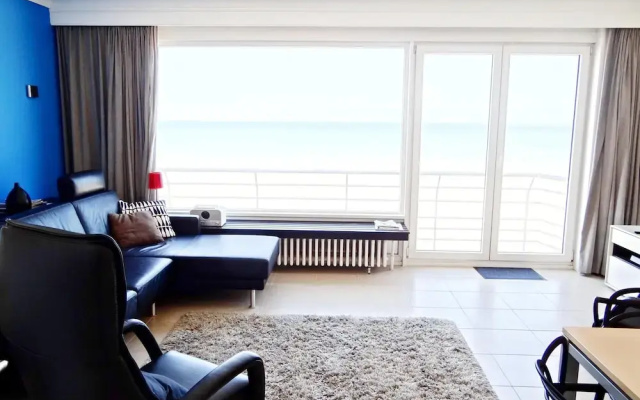 Apartment in Nieuwpoort With Terrace