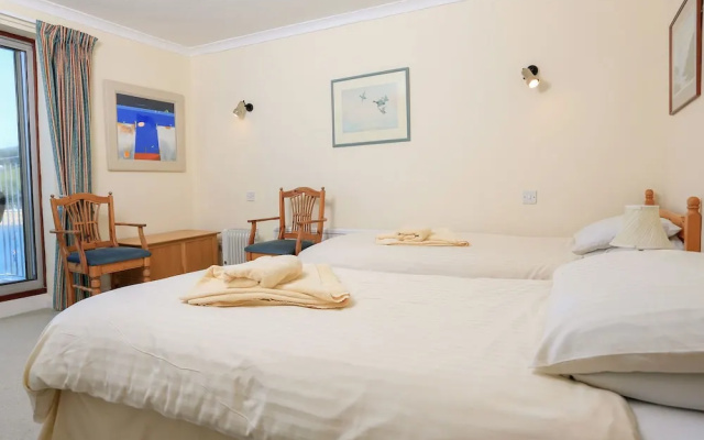32 the Salcombe