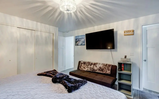 Rockaway Beach House - Walk to Ocean!