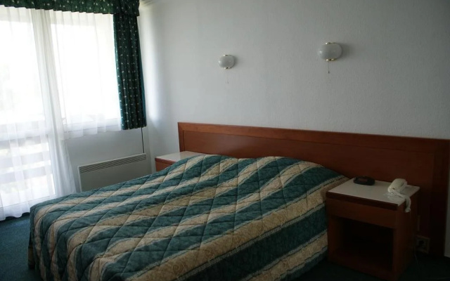Riviera Park Hotel