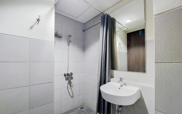 Well Furnished And Comfy Studio Bintaro Icon Apartment