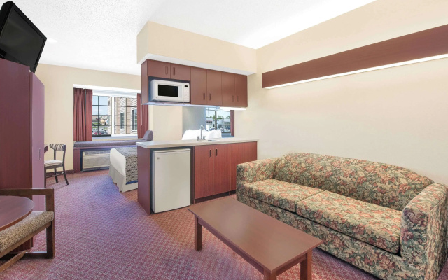 Microtel Inn & Suites by Wyndham Hamburg