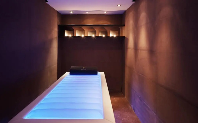 Отель The Canvas Dubai - MGallery Hotel Collection