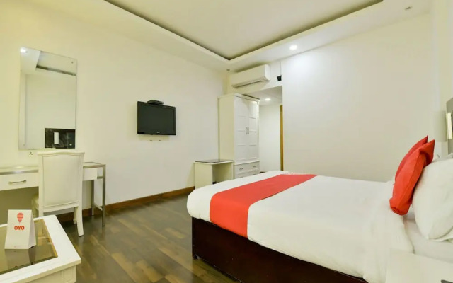 OYO 15092 Kavitha International
