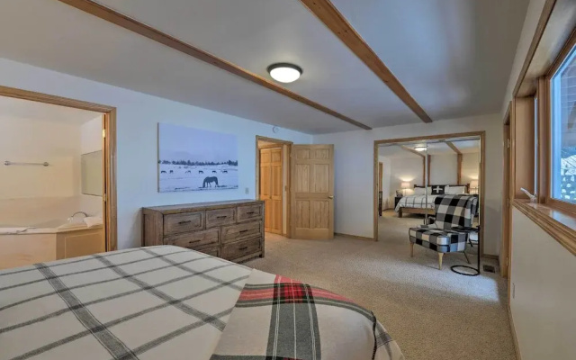 'wild Huckleberry Cabin' in Alpine: Fire Pit, Deck