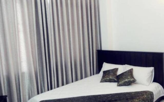 Phong Luu Hotel Nha Trang вид на фасад