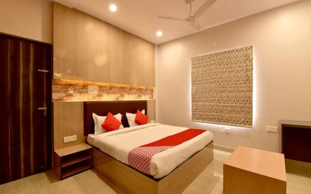 OYO 23085 Baba Hotel